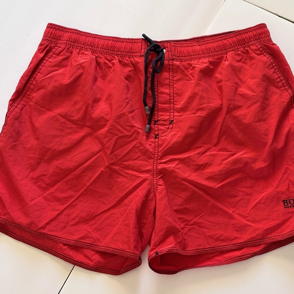 Boss Hugo Boss Men's Red Swim Trunks SZ XL Navy Draw String Front Pockets EUC - Picture 3 of 12